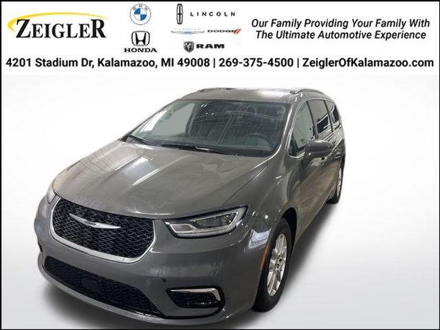 used 2022 Chrysler Pacifica car, priced at $22,000