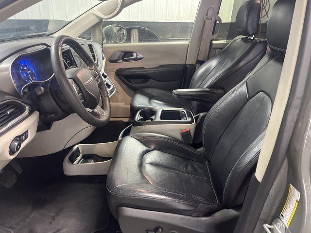 used 2022 Chrysler Pacifica car, priced at $22,000