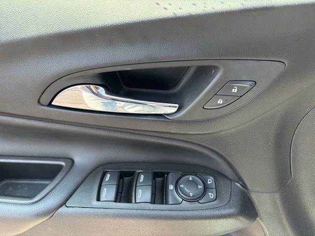 used 2023 Chevrolet Equinox car, priced at $21,000
