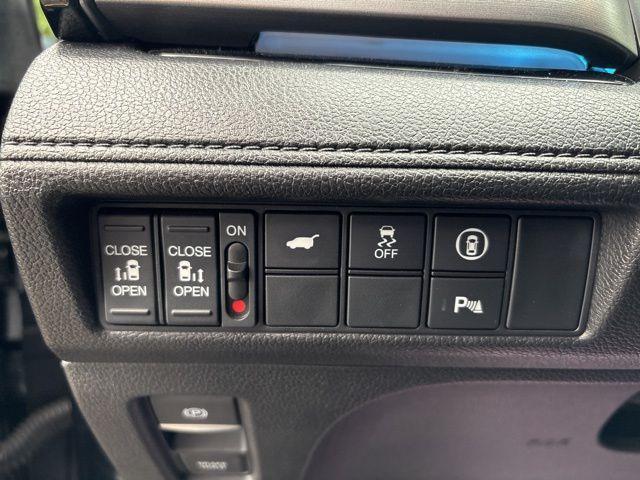 used 2022 Honda Odyssey car, priced at $40,000