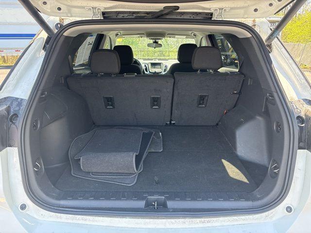 used 2023 Chevrolet Equinox car, priced at $24,659