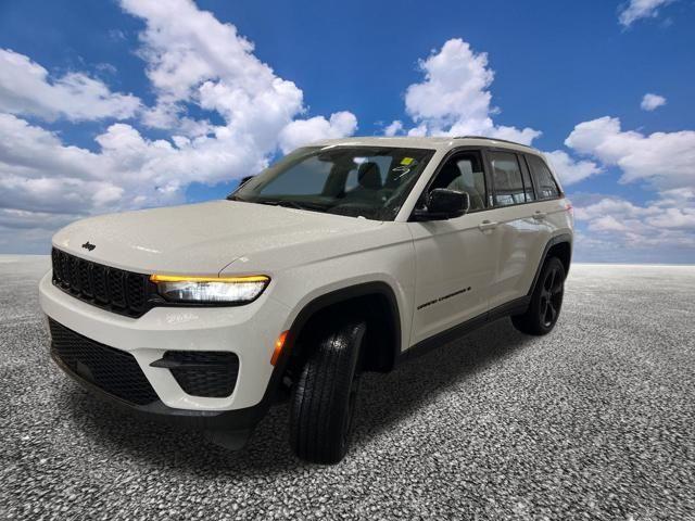 used 2023 Jeep Grand Cherokee car, priced at $34,500