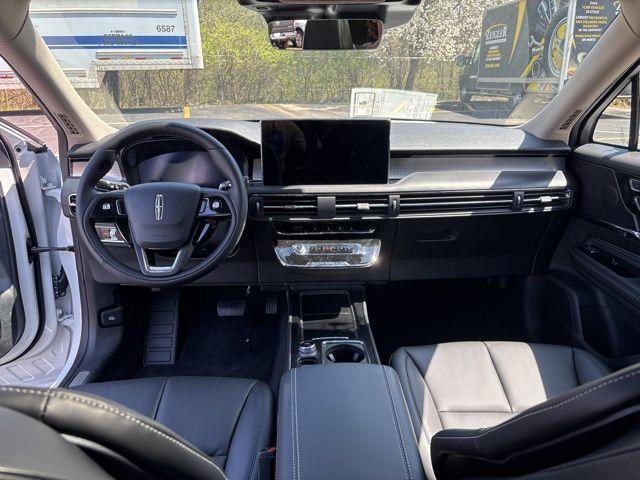 new 2025 Lincoln Corsair car