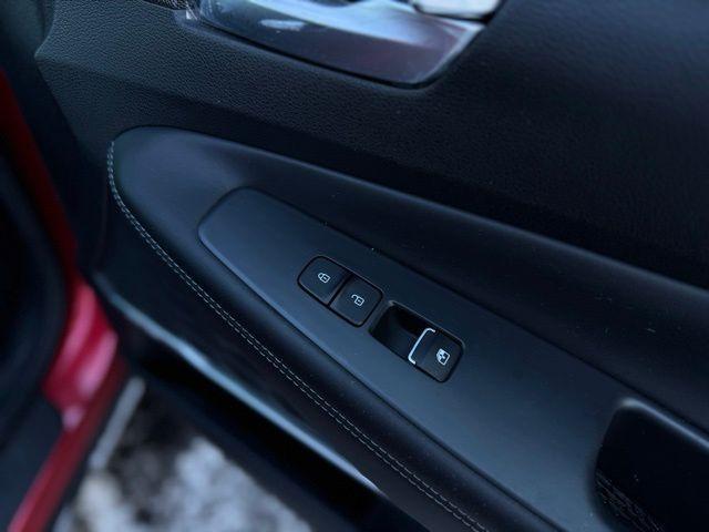 used 2022 Hyundai Santa Fe car, priced at $27,000