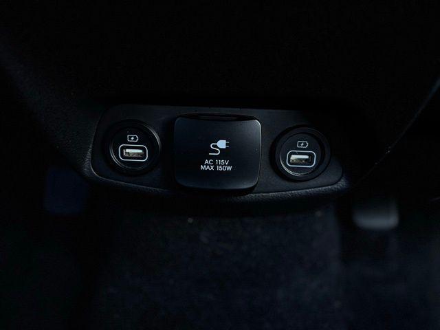 used 2022 Hyundai Santa Fe car, priced at $27,000