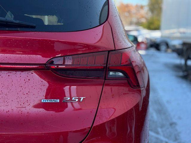 used 2022 Hyundai Santa Fe car, priced at $27,000