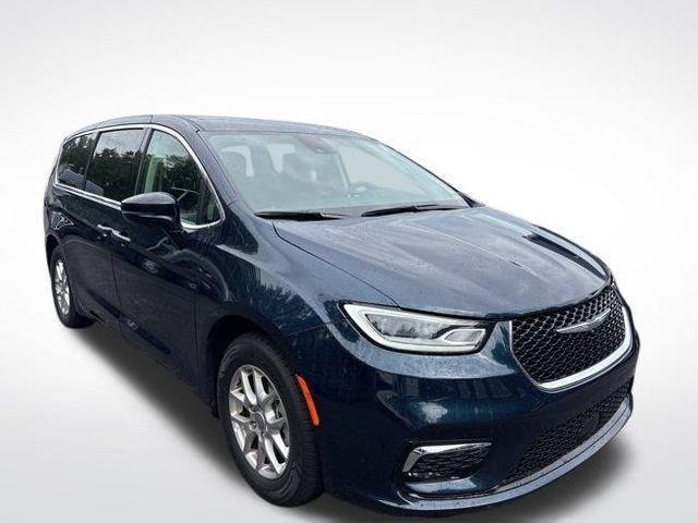 used 2024 Chrysler Pacifica car, priced at $32,000