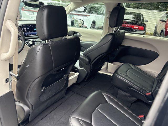 used 2024 Chrysler Pacifica car, priced at $32,000