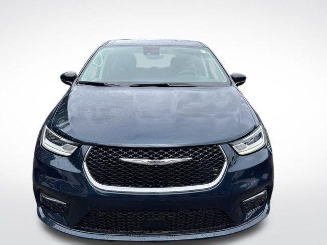 used 2024 Chrysler Pacifica car, priced at $32,000