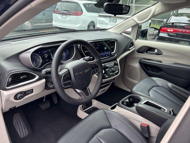used 2024 Chrysler Pacifica car, priced at $32,000