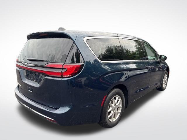 used 2024 Chrysler Pacifica car, priced at $32,000