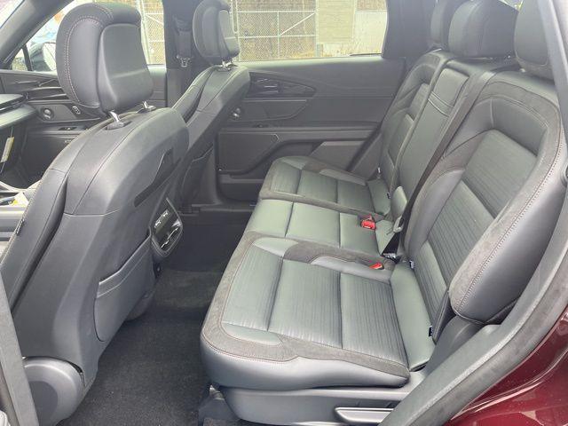 new 2025 Lincoln Nautilus car