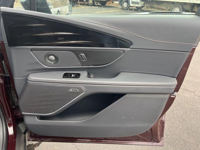 new 2025 Lincoln Nautilus car