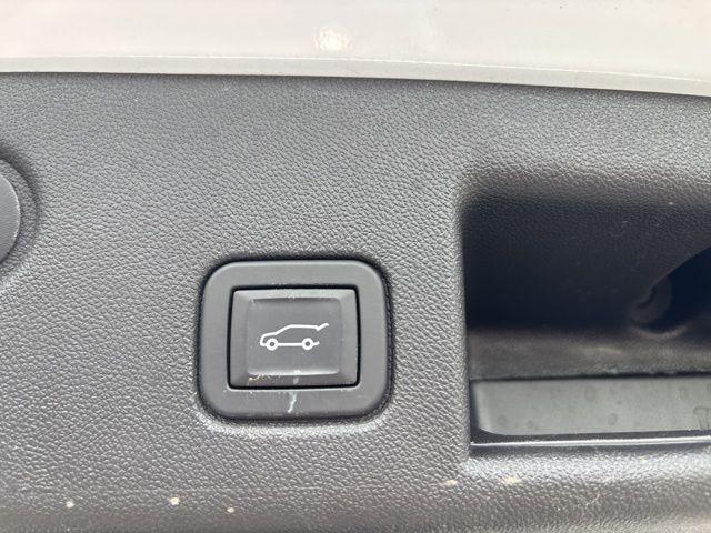 used 2024 Chevrolet Equinox car, priced at $21,500