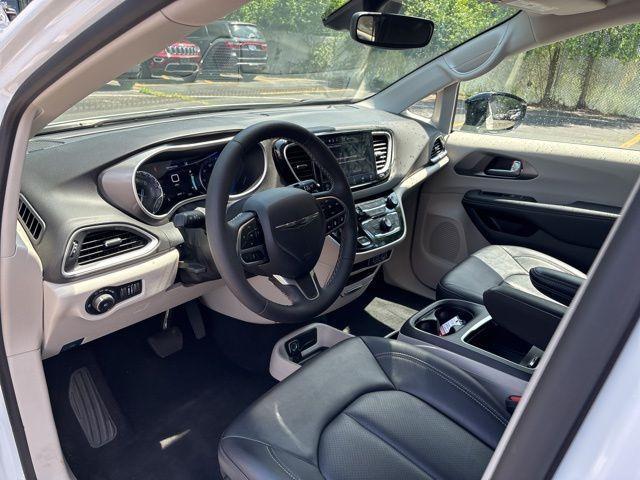 used 2024 Chrysler Pacifica car, priced at $34,000