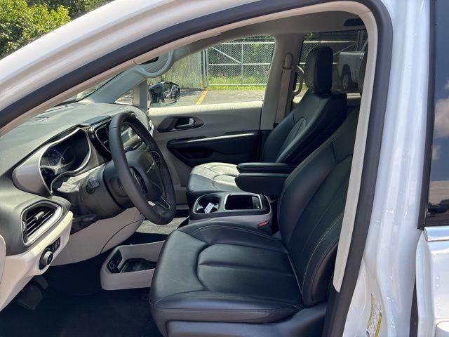 used 2024 Chrysler Pacifica car, priced at $34,000
