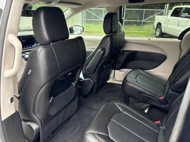 used 2024 Chrysler Pacifica car, priced at $33,000