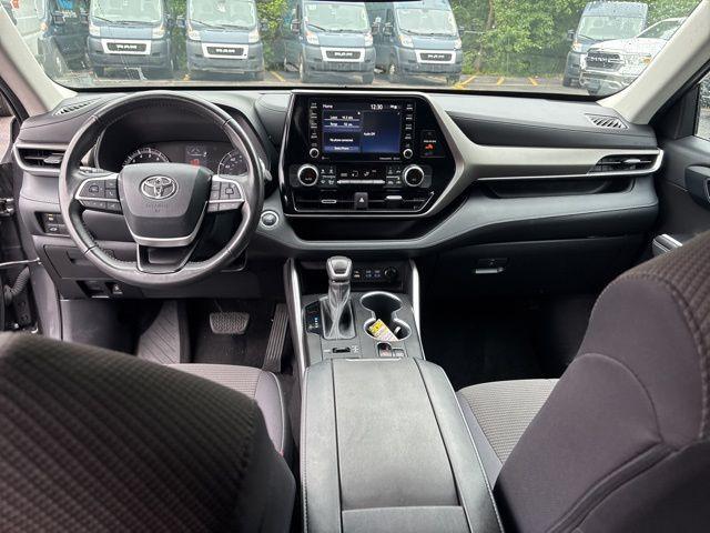 used 2022 Toyota Highlander car, priced at $35,000