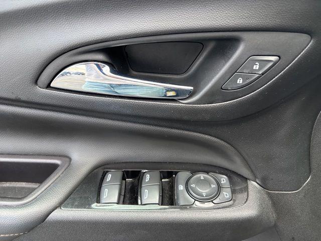 used 2022 Chevrolet Equinox car, priced at $23,000