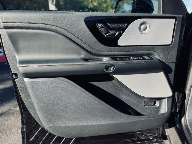 new 2026 Lincoln Aviator car