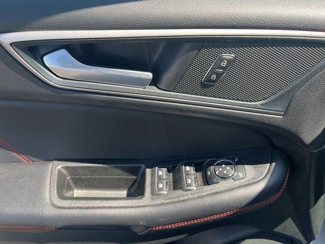 used 2024 Ford Edge car, priced at $33,000