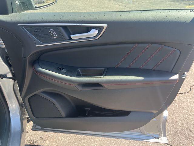 used 2024 Ford Edge car, priced at $33,000