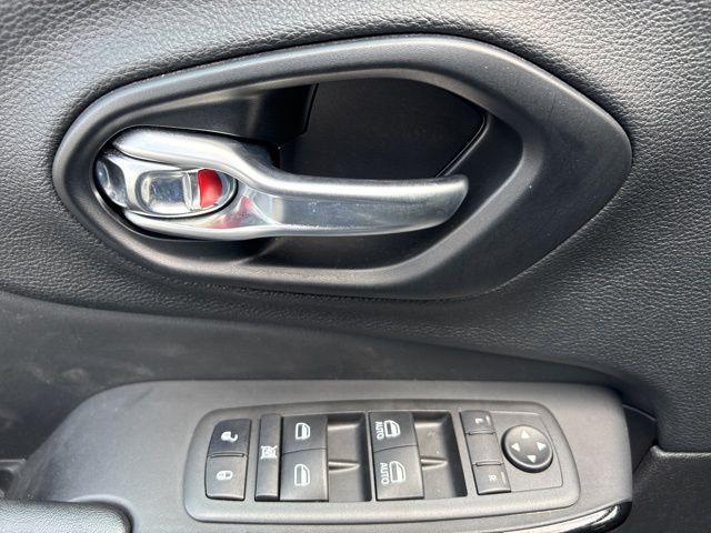 used 2021 Jeep Cherokee car, priced at $22,332