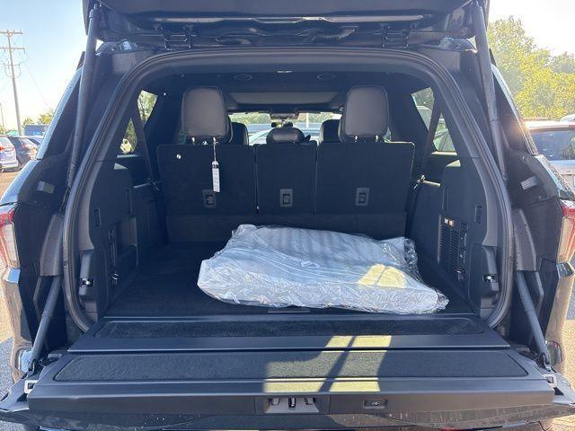 new 2025 Lincoln Navigator L car, priced at $110,365