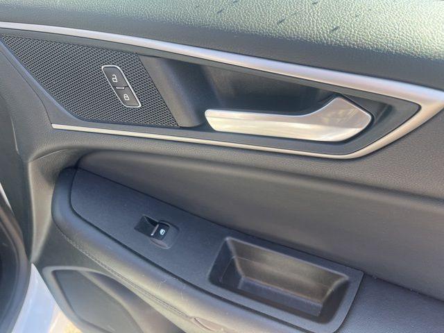 used 2023 Ford Edge car, priced at $24,000