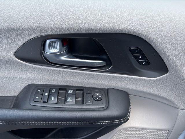 used 2024 Chrysler Pacifica car, priced at $33,000