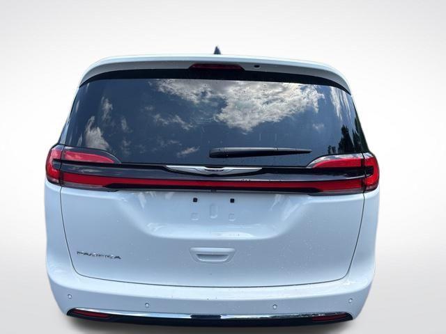 used 2024 Chrysler Pacifica car, priced at $33,000