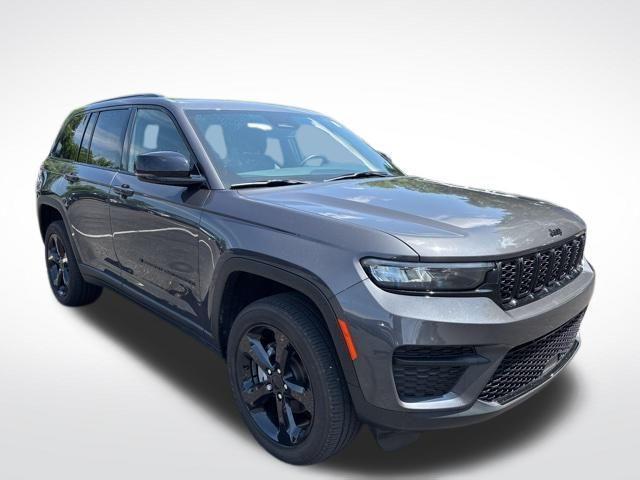 used 2022 Jeep Grand Cherokee car, priced at $34,254