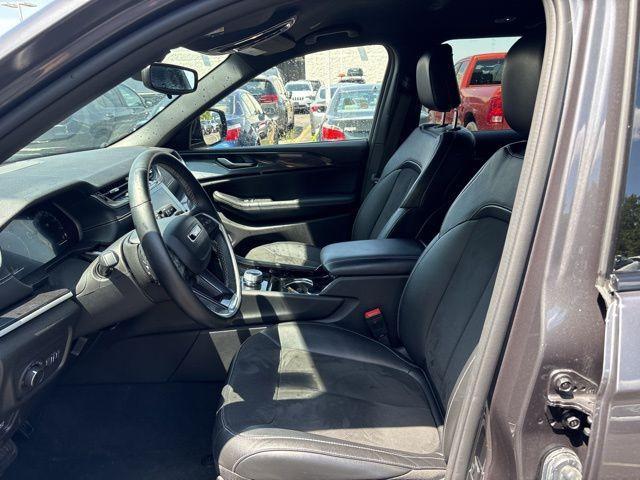 used 2022 Jeep Grand Cherokee car, priced at $34,254