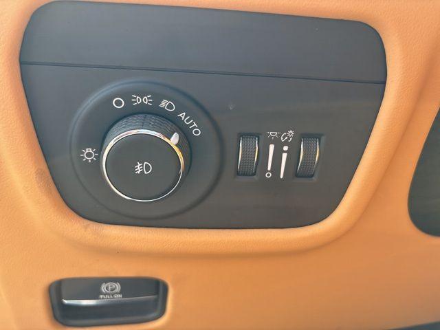 used 2022 Jeep Grand Cherokee car, priced at $39,445