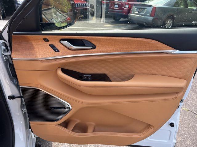 used 2022 Jeep Grand Cherokee car, priced at $39,445