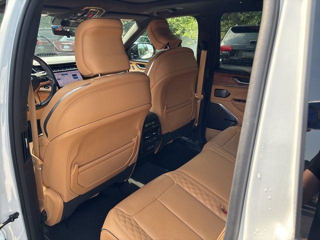 used 2022 Jeep Grand Cherokee car, priced at $39,445