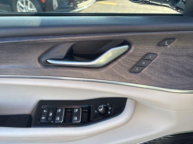 used 2022 Jeep Grand Cherokee car, priced at $35,500