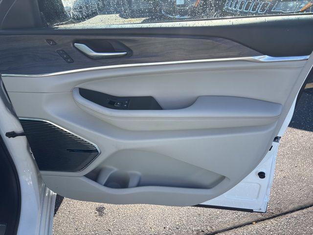 used 2022 Jeep Grand Cherokee car, priced at $35,500