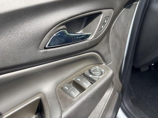 used 2023 Chevrolet Equinox car, priced at $24,000