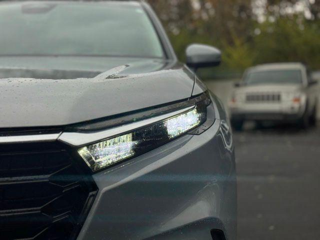 used 2024 Honda CR-V car, priced at $32,762