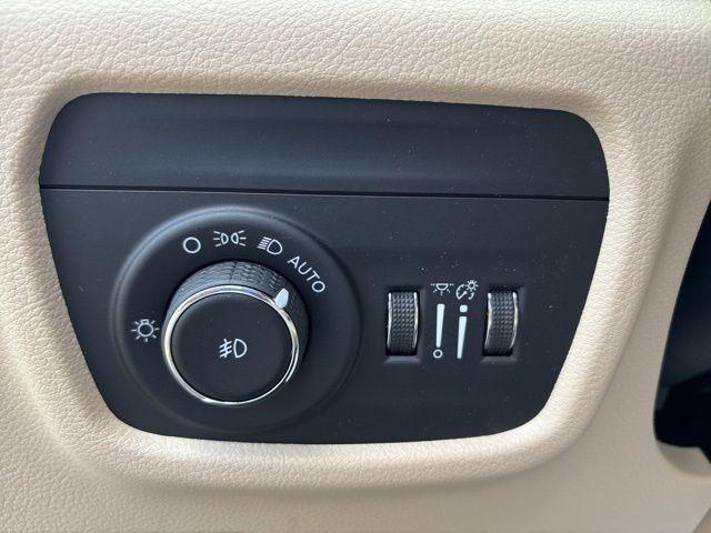 used 2023 Jeep Grand Cherokee car, priced at $35,000