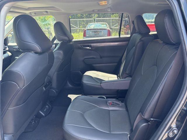 used 2023 Toyota Highlander Hybrid car, priced at $45,000