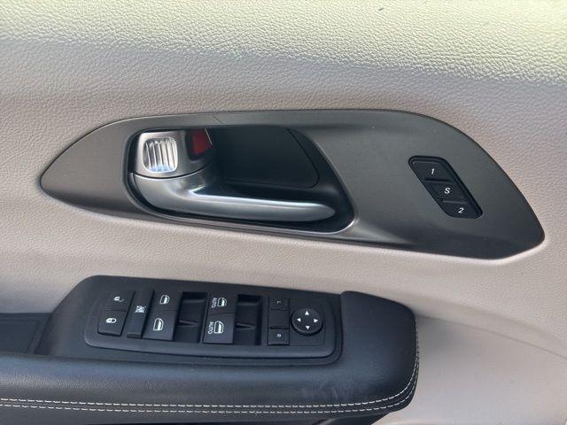 used 2024 Chrysler Pacifica car, priced at $33,435