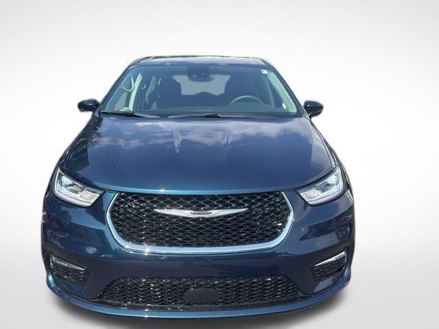 used 2024 Chrysler Pacifica car, priced at $33,435