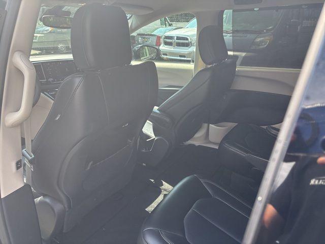 used 2024 Chrysler Pacifica car, priced at $33,435