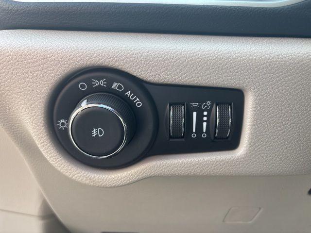 used 2024 Chrysler Pacifica car, priced at $33,435
