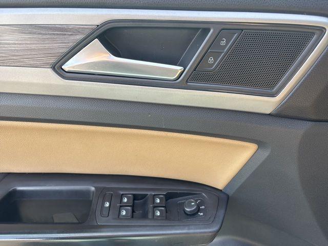 used 2020 Volkswagen Atlas Cross Sport car, priced at $23,635