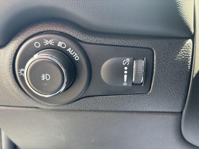used 2023 Dodge Durango car, priced at $30,236