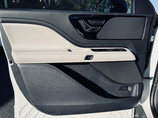 new 2026 Lincoln Aviator car