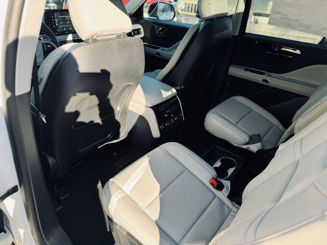 new 2026 Lincoln Aviator car